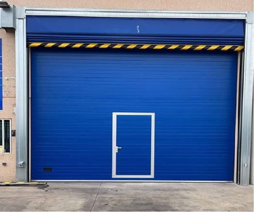 PUERTA SECCIONAL INDUSTRIAL EN TERUEL